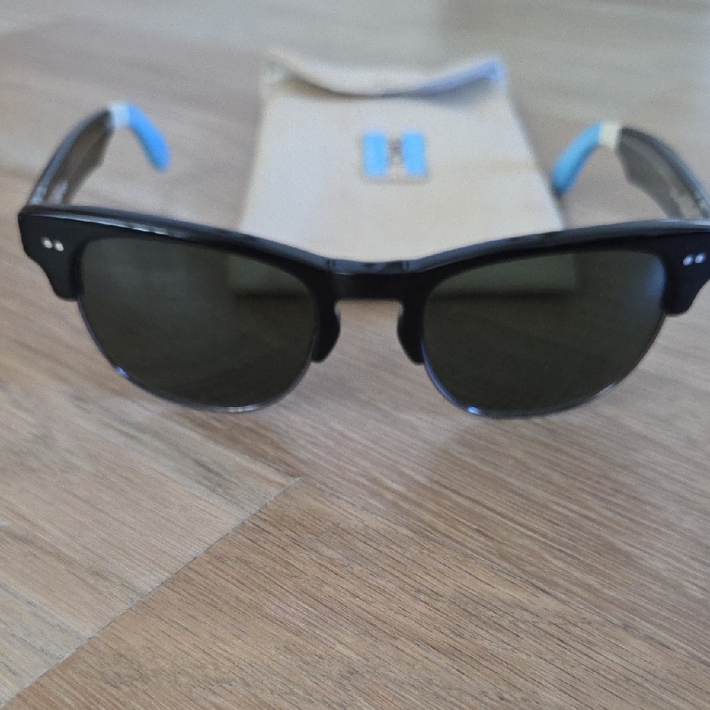 Toms Lobamba Black Sunglasses